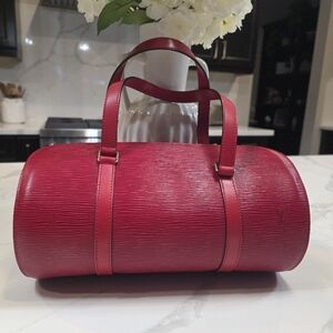 Louis Vuitton Soufflot bag in red Epi leather